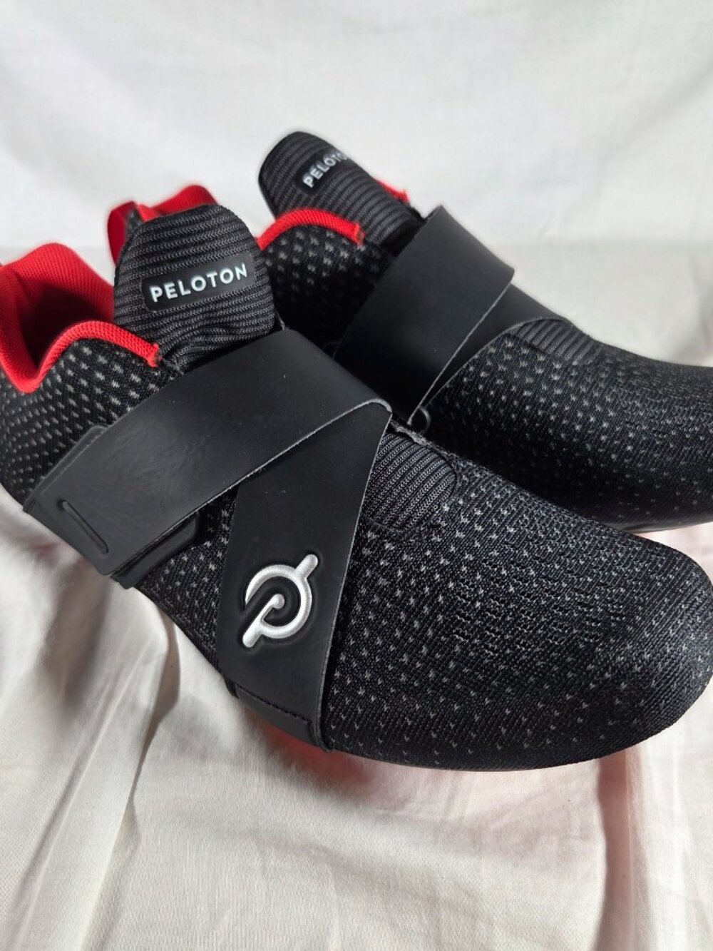Peloton Indoor Cycling Shoes Men's 7.5 / Women's 9 Cleats Included